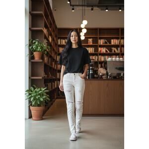 Mother White Jeans The Looker Cream for a Day (destroyed) Size 27
